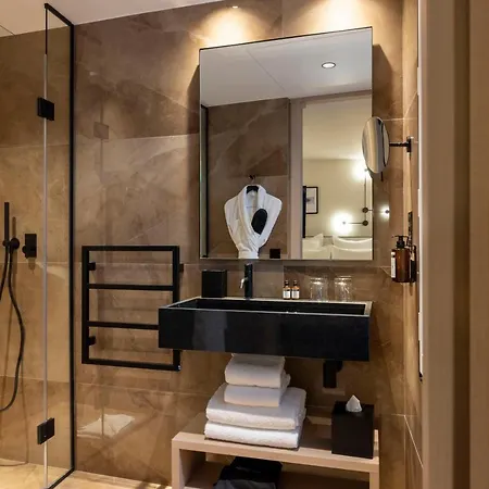 Hotel Este 4* Paryż