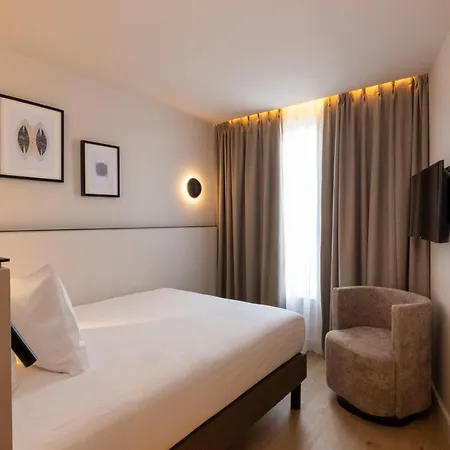 Hotel Este Hotell 4*