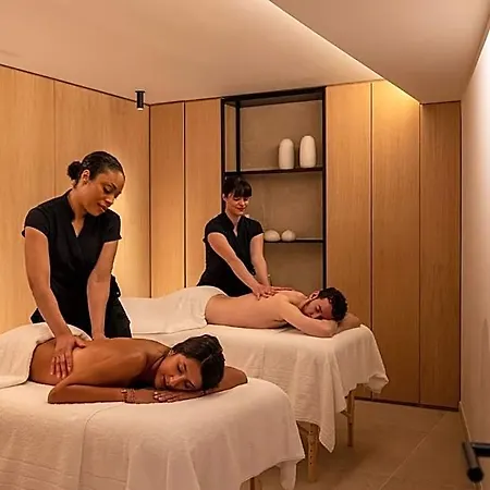 Hotel Este 4* פריז