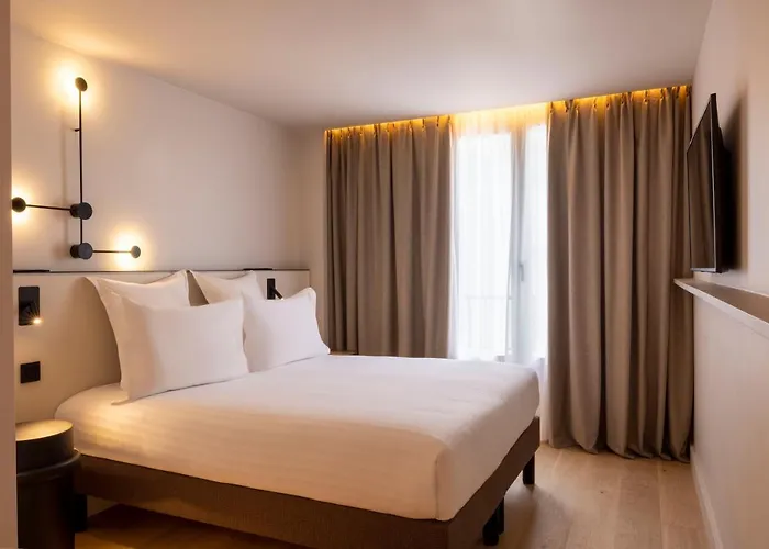 Hotel Este Отель