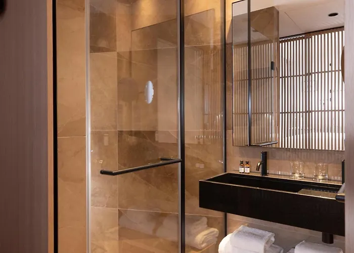 Hotel Este Париж