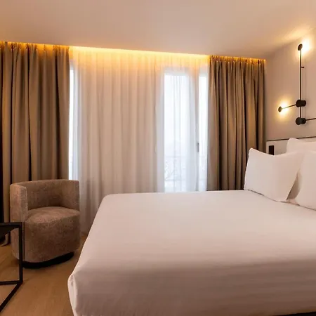 ホテル Hotel Este パリ